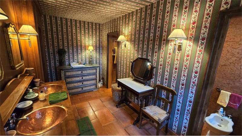 Esclusiva villa con piscina nelGolf Club Pinetina (12)