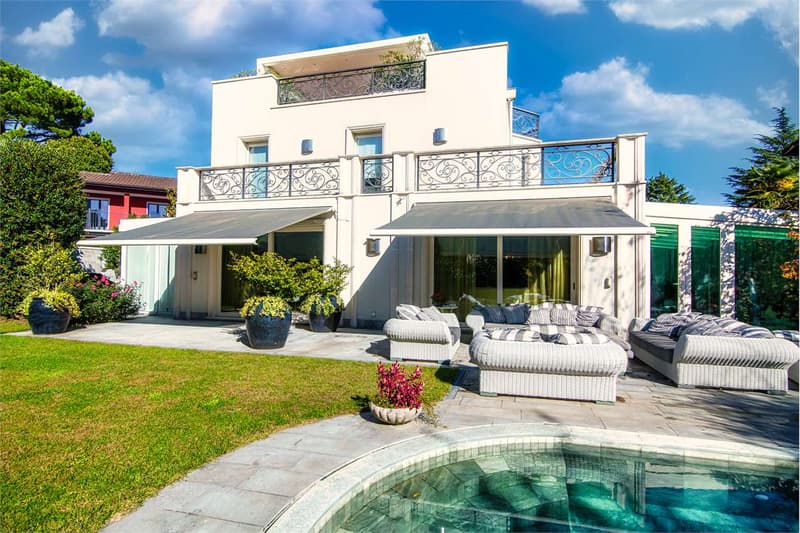 VILLA UNIFAMILIARE CON PISCINA (10)
