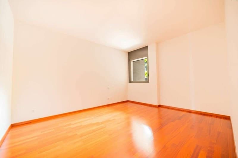 Prestigioso appartamento con vista lago (9)
