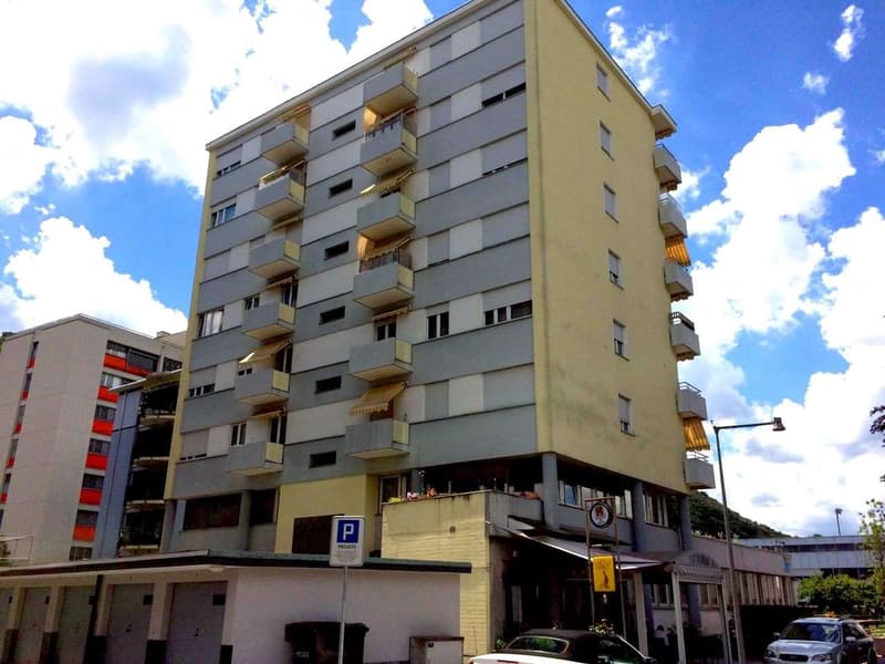 SPAZIOSO UFFICIO 3.5 LOCALI A CHIASSO (4)