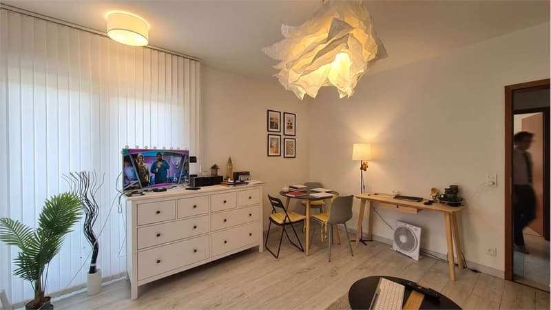 Vendesi Luminoso Appartamento 3.5 Locali a Breganzona (2)