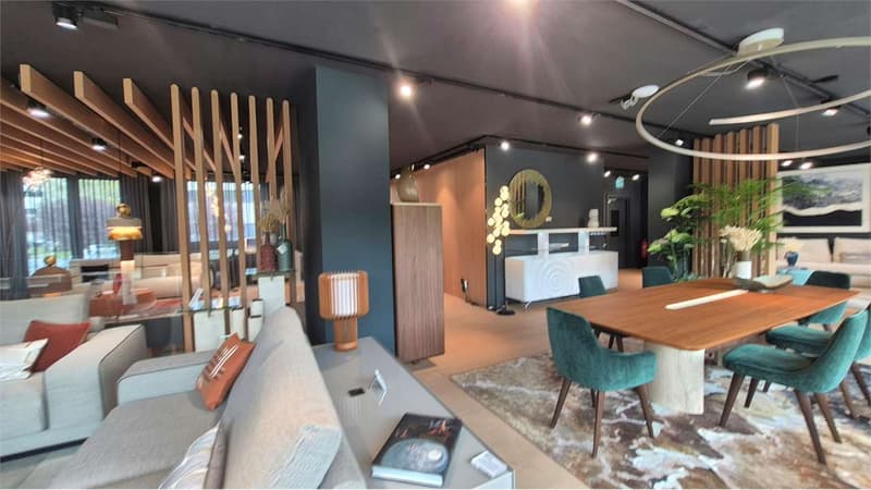 Ampio Showroom / Negozio con vetrina in affitto (3)