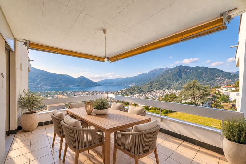 Grosszügige 4.5-Zimmerwohnung mit Panoramaseesicht in Locarno Monti (1)