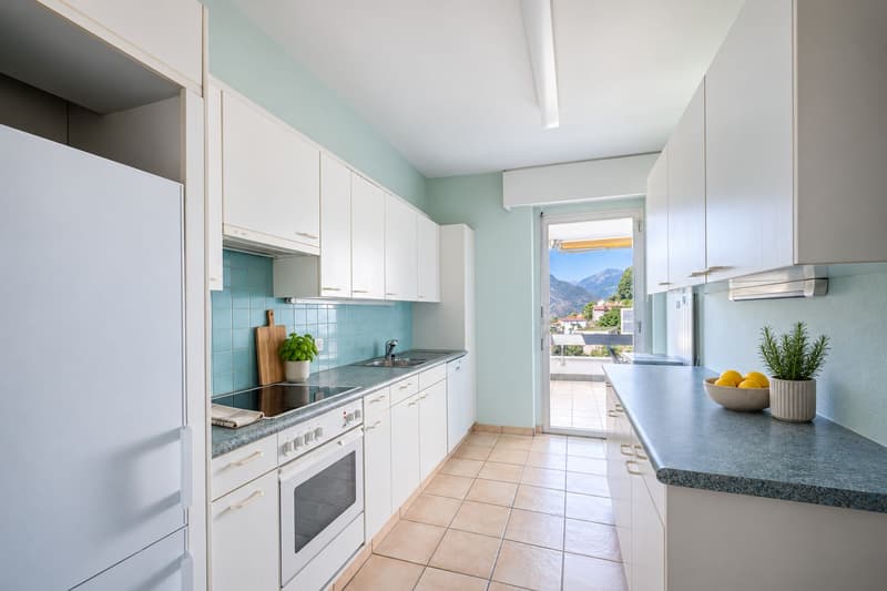 Grosszügige 4.5-Zimmerwohnung mit Panoramaseesicht in Locarno Monti (5)