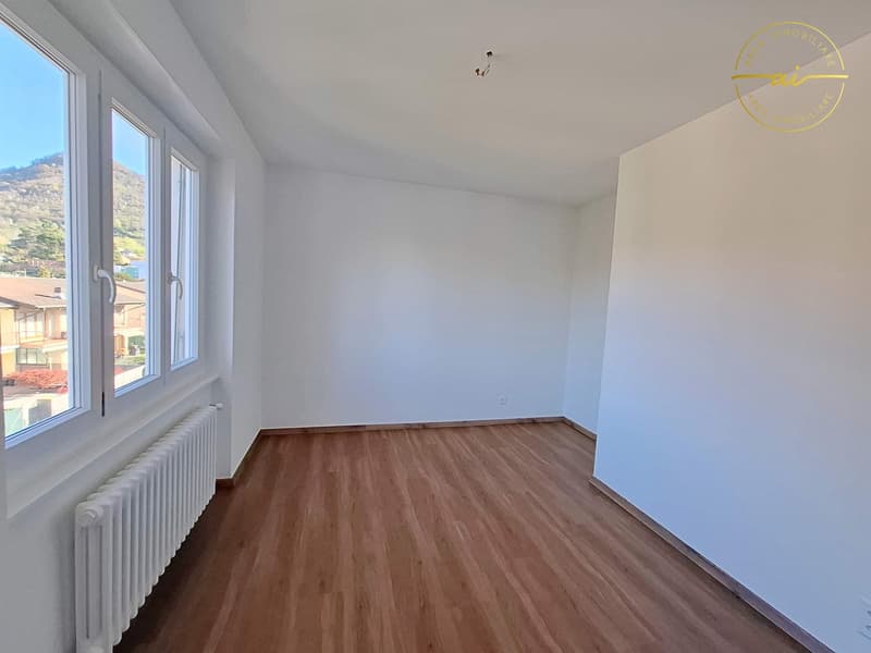 APPARTAMENTO 4.5 LOCALI IN MEZZO AL VERDE (8)