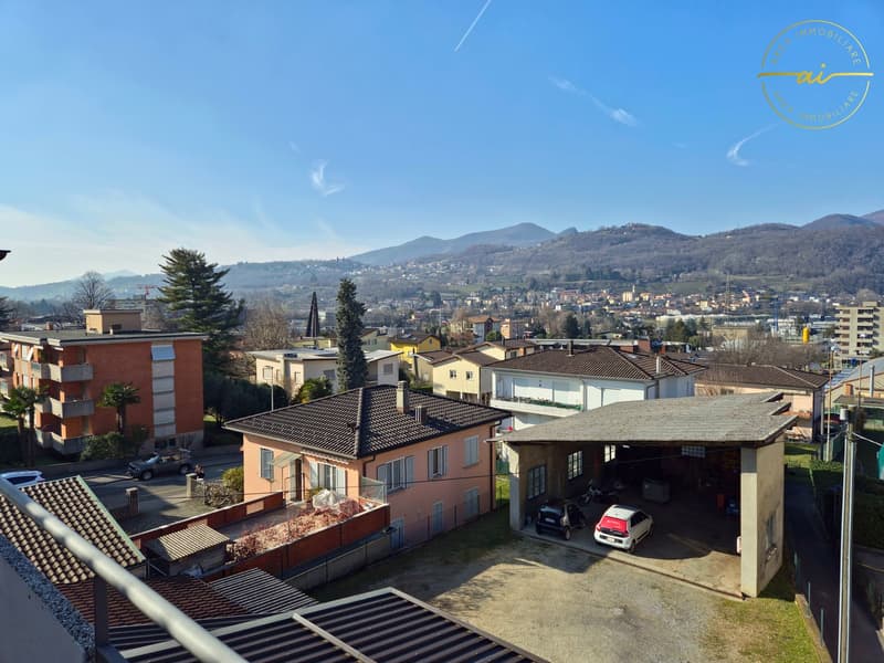 APPARTAMENTO DI 4 LOCALI CON AMPIA TERRAZZA COPERTA A MENDRISIO A REDDITO (4)