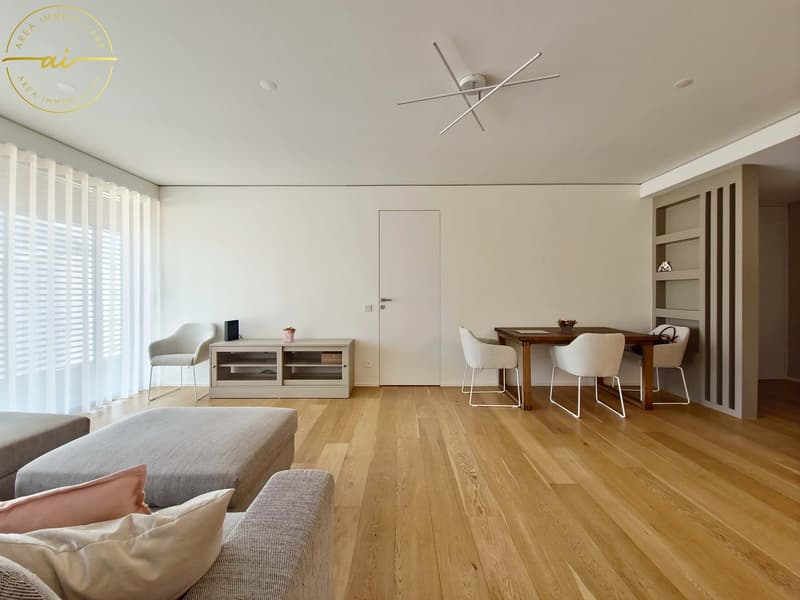ELEGANTE APPARTAMENTO 3.5 LOCALI CON TERRAZZA E VISTA LAGO PARZIALE A PARADISO (3)