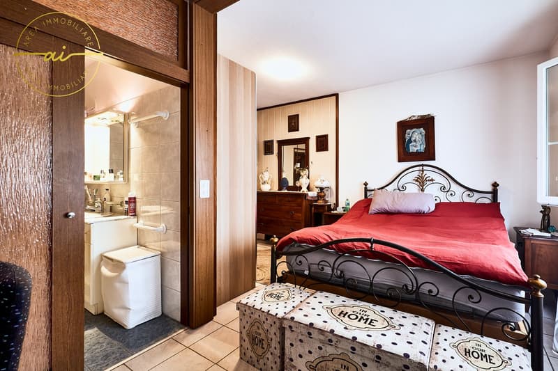 SPAZIOSA CASA CON 3 UNITÀ ABITATIVE E GIARDINO DI 400 MQ (25)