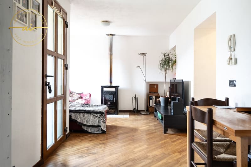 Casa plurifamiliare con 3 appartamenti in vendita, ideale anche come investimento (7)