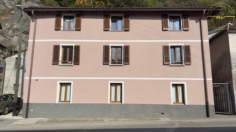 Moderno appartamento mansardato di 3.5 locali a Bironico (1)