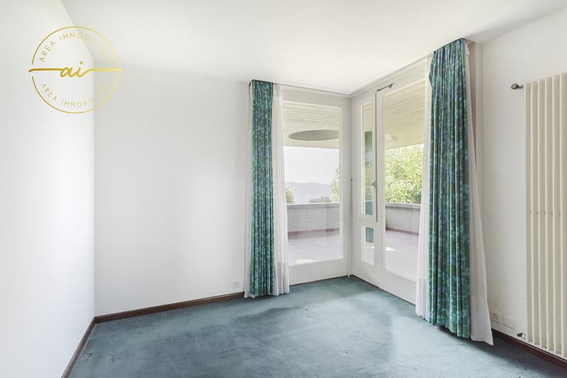 PRESTIGIOSA VILLA BIFAMILIARE CON PISCINA E AMPI SPAZI – OPPORTUNITÀ UNICA (21)