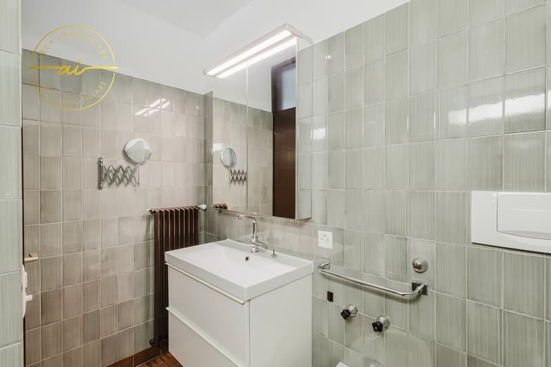 PRESTIGIOSA VILLA BIFAMILIARE CON PISCINA E AMPI SPAZI – OPPORTUNITÀ UNICA (18)