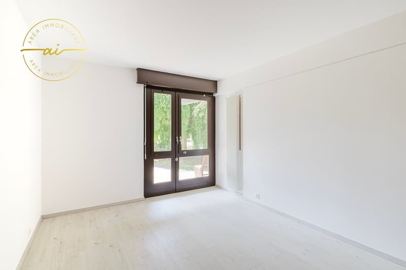 PRESTIGIOSA VILLA BIFAMILIARE CON PISCINA E AMPI SPAZI – OPPORTUNITÀ UNICA (7)