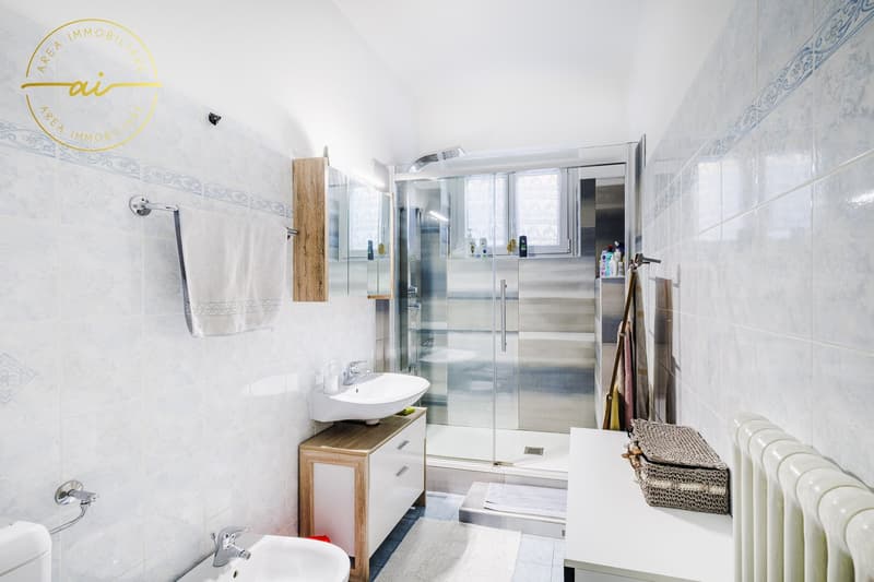 AMPIA CASA DI 6.5 LOCALI IN ZONA RESIDENZIALE A MORBIO INFERIORE (8)