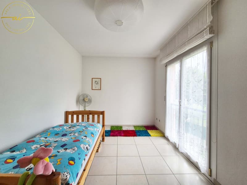 LUMINOSA CASA DI TESTA DI 5.5 LOCALI NEL VERDE (11)
