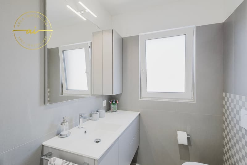 MODERNA VILLA UNIFAMILIARE CON GIARDINO A LIGORNETTO (13)