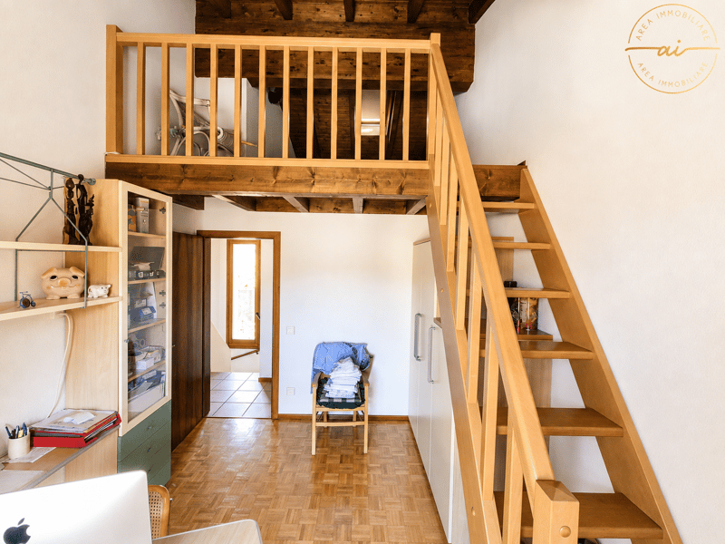 ACCOGLIENTE E CURATA CASA UNIFAMILIARE CON GIARDINO (14)