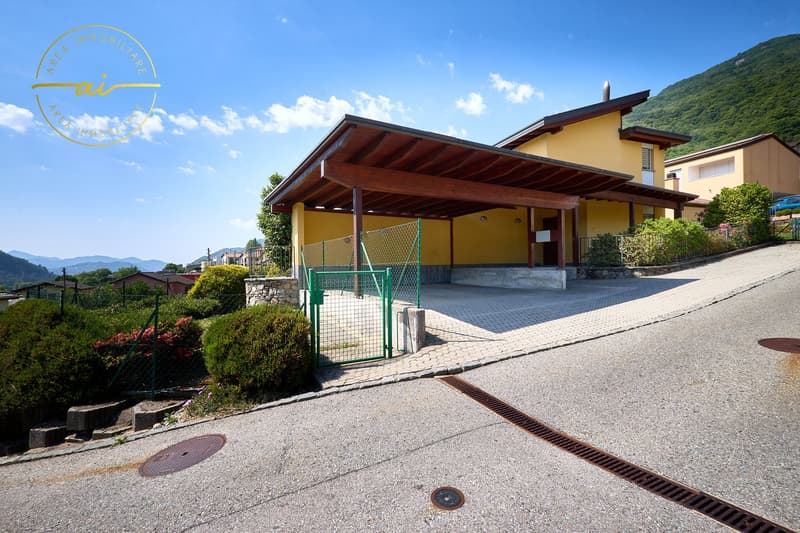 VILLA CON STUDIO SEPARATO E MERAVIGLIOSO GIARDINO (26)