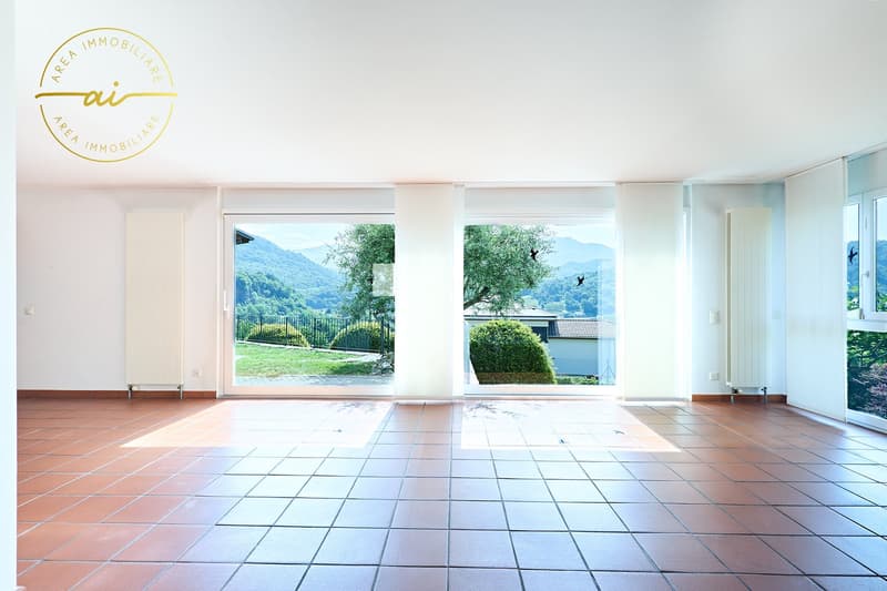 VILLA CON STUDIO SEPARATO E MERAVIGLIOSO GIARDINO (7)
