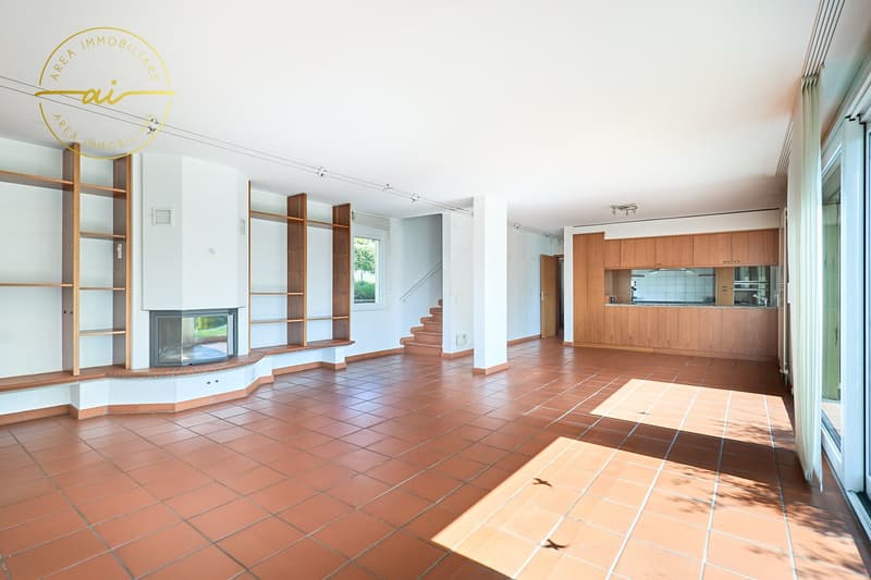 VILLA CON STUDIO SEPARATO E MERAVIGLIOSO GIARDINO (4)