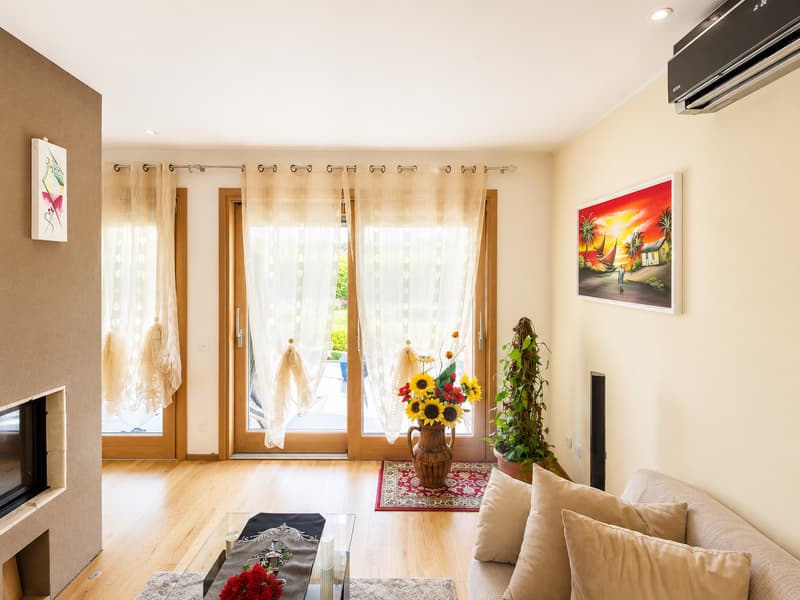 VILLA MODERNA DI 6.5 LOCALI CON AMPIO GIARDINO A STABIO (10)