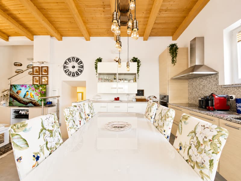 ACCOGLIENTE DUPLEX DI 4.5 LOCALI CON GRANDE SPAZIO ESTERNO PRIVATO A MAGLIASO (3)