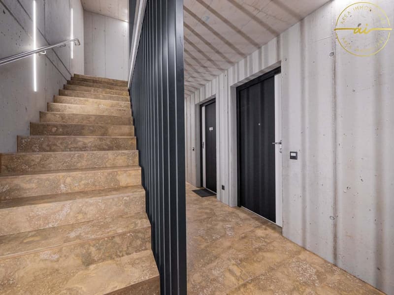 ELEGANTE APPARTAMENTO 2,5 LOCALI CON FINITURE DI PREGIO (13)