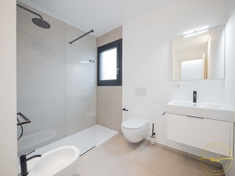 ELEGANTE APPARTAMENTO 2,5 LOCALI CON FINITURE DI PREGIO (11)