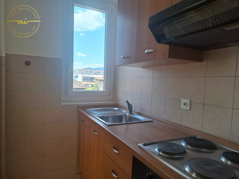 Appartamento 3.5 locali con doppio balcone a Chiasso (3)