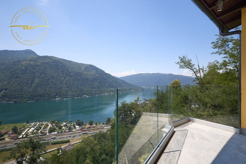 ELEGANTE VILLA INDIPENDENTE CON VISTA LAGO A ROVIO (15)