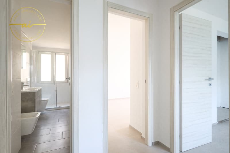 ELEGANTE VILLA INDIPENDENTE CON VISTA LAGO A ROVIO (16)