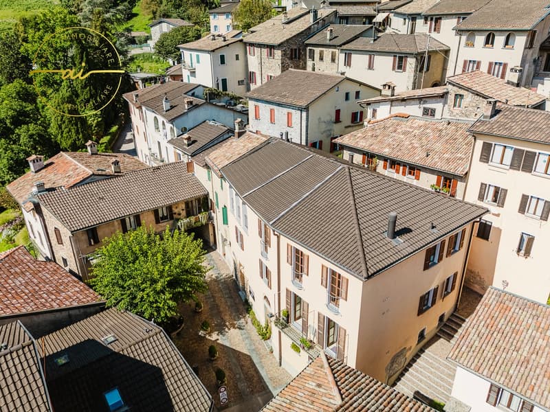 PRESTIGIOSO EDIFICIO STORICO CON TRE UNITÀ ABITATIVE INDIPENDENTI NEL CUORE DI VICO MORCOTE (34)