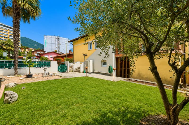 AMPIO 5 LOCALI CON GIARDINO PRIVATO E DUE TERRAZZE (13)