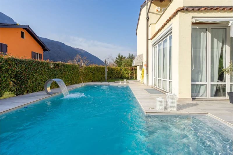 Villa indipendente con piscina di grande fascino