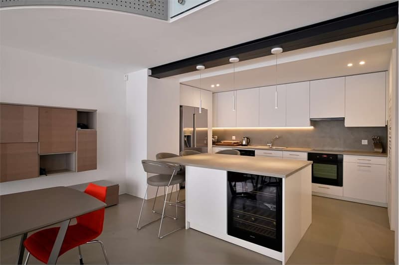 Eleganza e modernità: Villa bifamiliare ristrutturata (7)