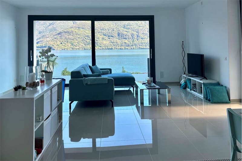 Esclusivo appartamento con vista mozzafiato sul Lago Maggiore (3)
