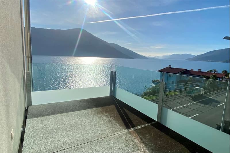 Esclusivo appartamento con vista mozzafiato sul Lago Maggiore (5)