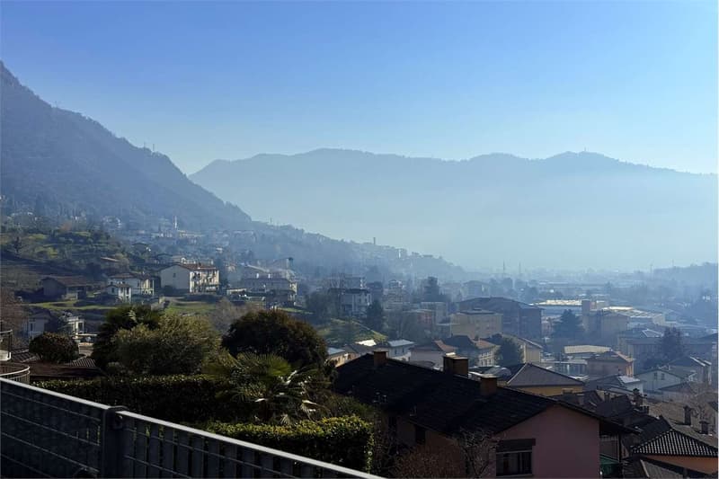 Appartamento monolocale con grande terrazzo (9)