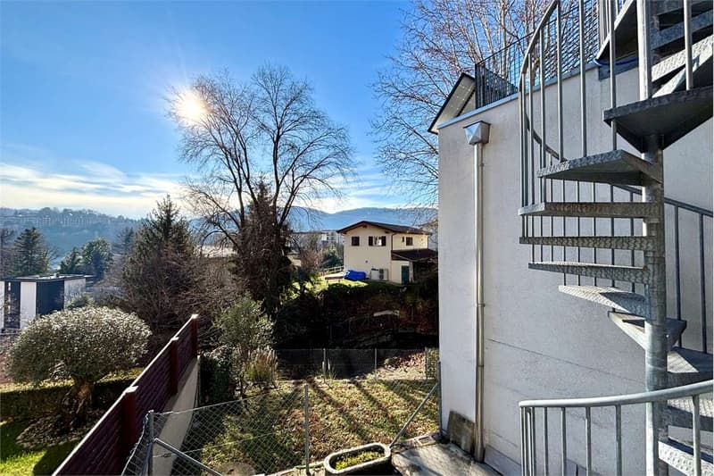 Appartamento monolocale con grande terrazzo (7)