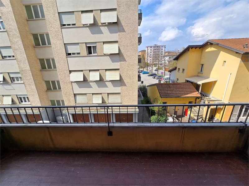 Chiasso - Prestigioso 4.5 Locali "Chiavi in Mano" - Arredato e Ristrut (7)