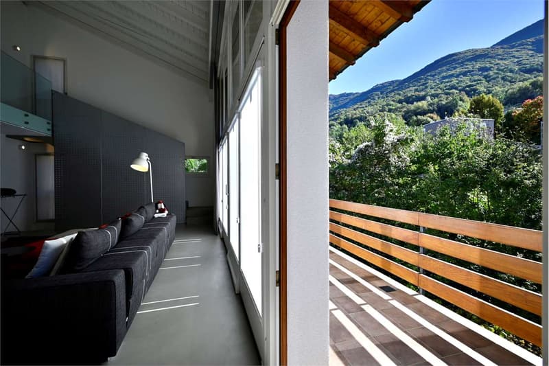 Eleganza e modernità: Villa bifamiliare ristrutturata (8)