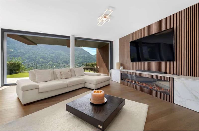 Duplex vista lago con giardino e piscina (3)