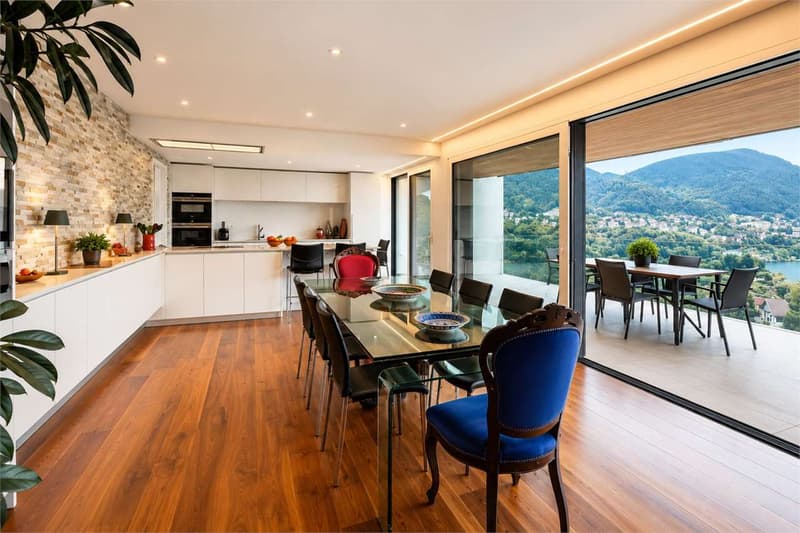 Attico panoramico con ampia terrazza e vista lago (4)