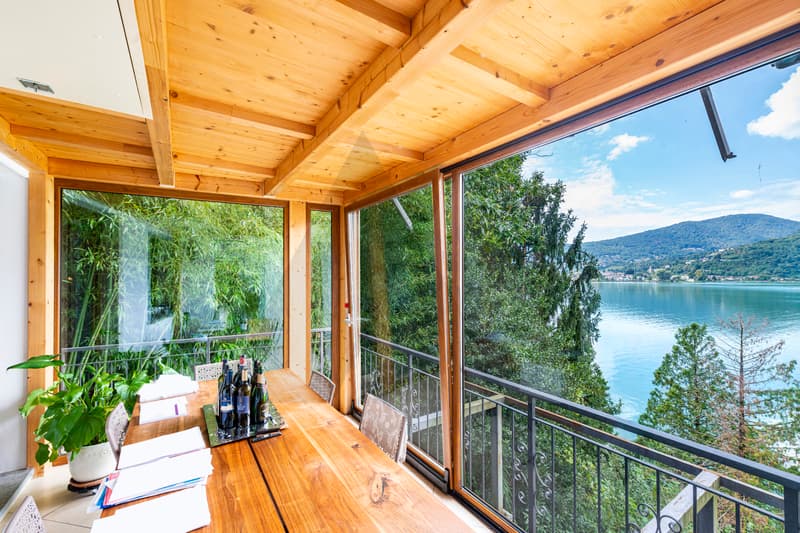 PROPRIETÀ CON MERAVIGLIOSA VISTA LAGO A LUGANO (5)
