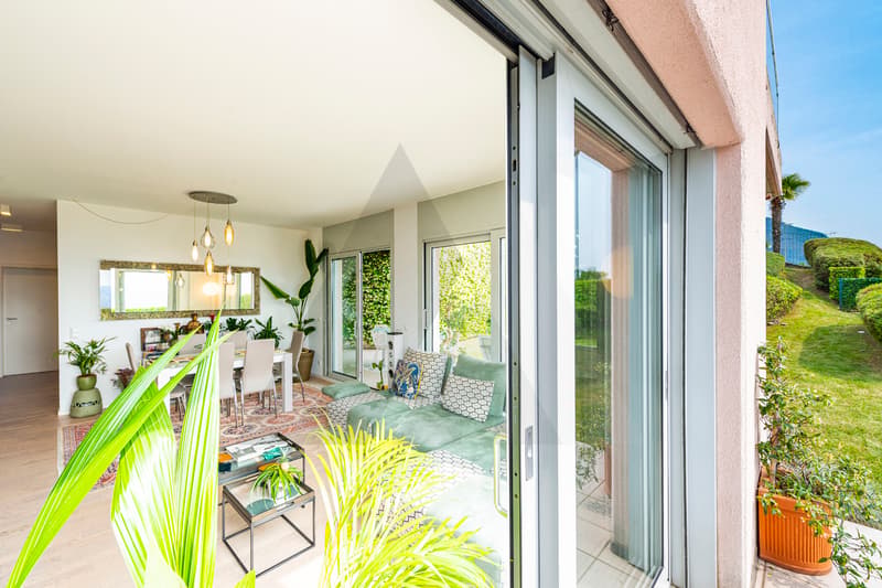 APPARTAMENTO CON GIARDINO PRIVATO E PISCINA CONDOMINIALE (13)