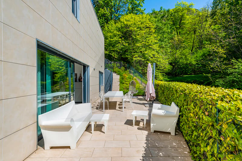 MODERNA VILLA IN POSIZIONE DOMINANTE A LUGANO (8)