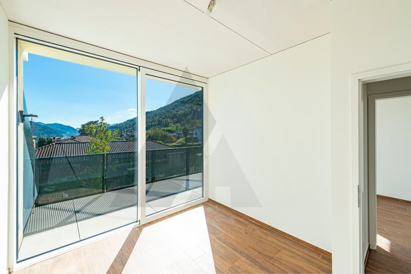 CINQUE NUOVE VILLE A SCHIERA CON STILE E COMFORT A MANNO (12)