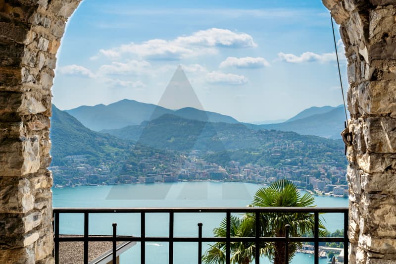 CASA STORICA DA RISTRUTTURARE CON PROGETTO E  VISTA LAGO (11)