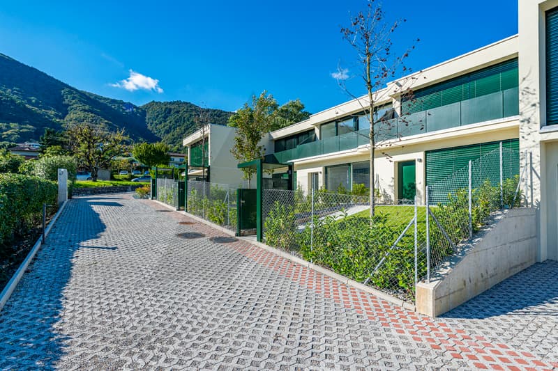 NUOVA CASA A SCHIERA: DESIGN INNOVATIVO E COMFORT SOSTENIBILE (13)