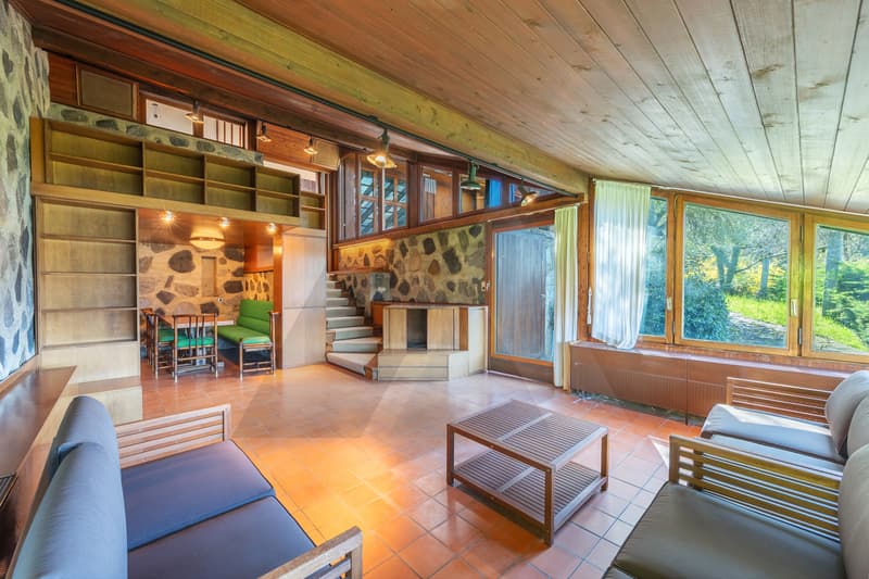 VILLA VISTA LAGO CON IMPORTANTI POSSIBILITÀ DI SVILUPPO (6)
